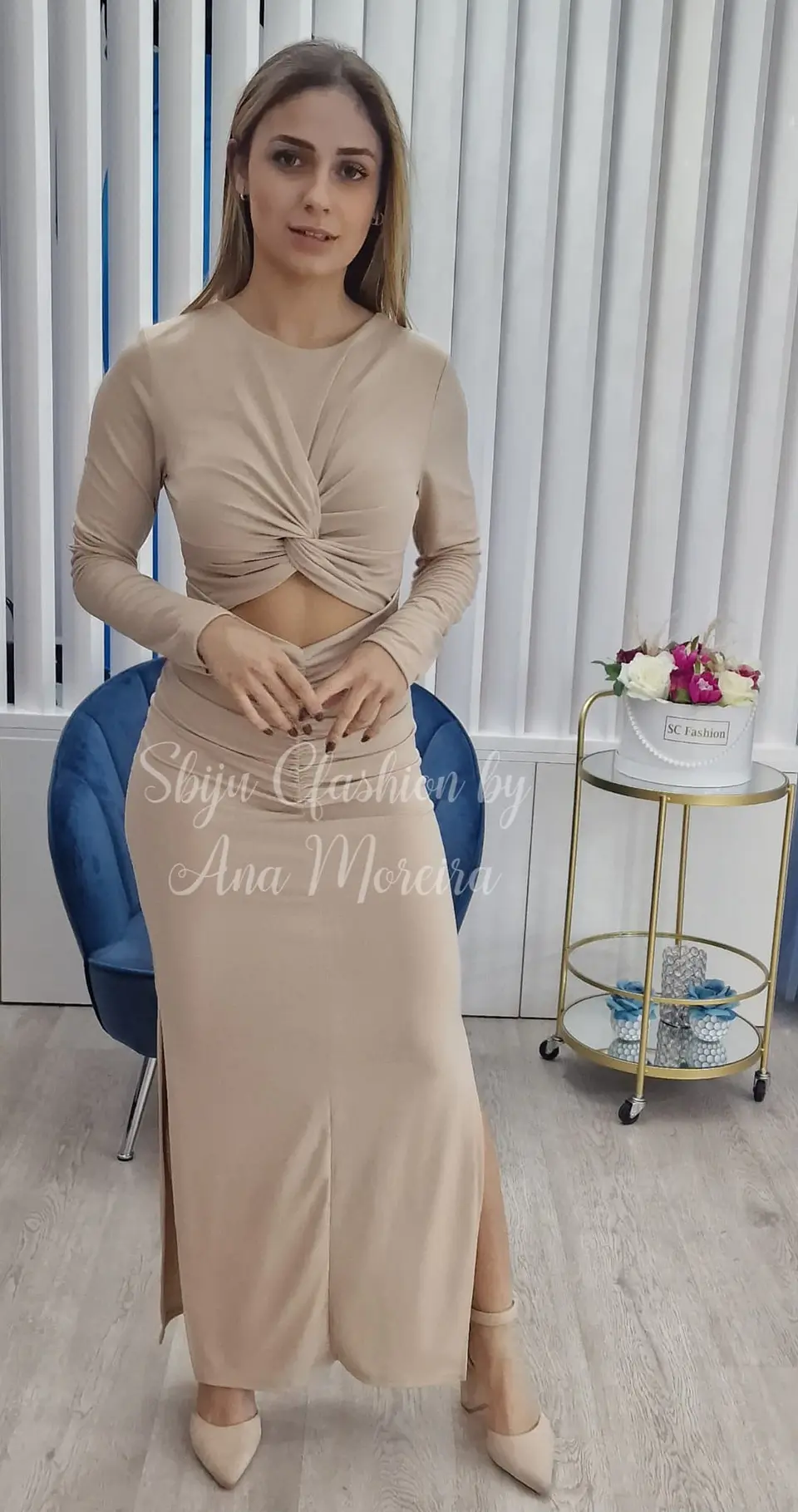 Vestido com Abertura na Barriga, Nó e Duas Rachas 6