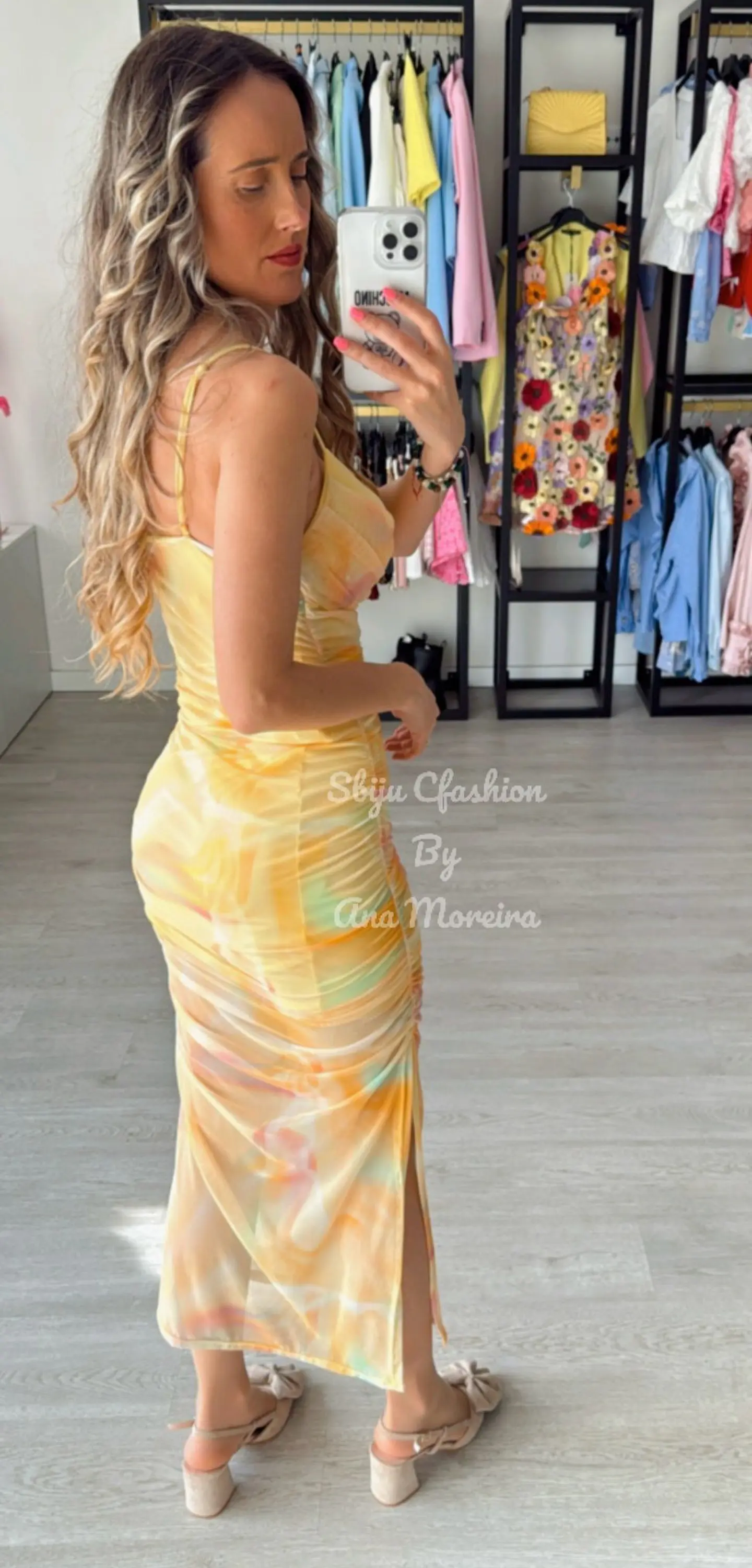 Vestido Midi Estampado com Detalhe de Racha  4