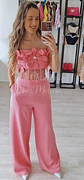 Macacão com Flores e Transparência na Barriga  - Vorschaubild 3
