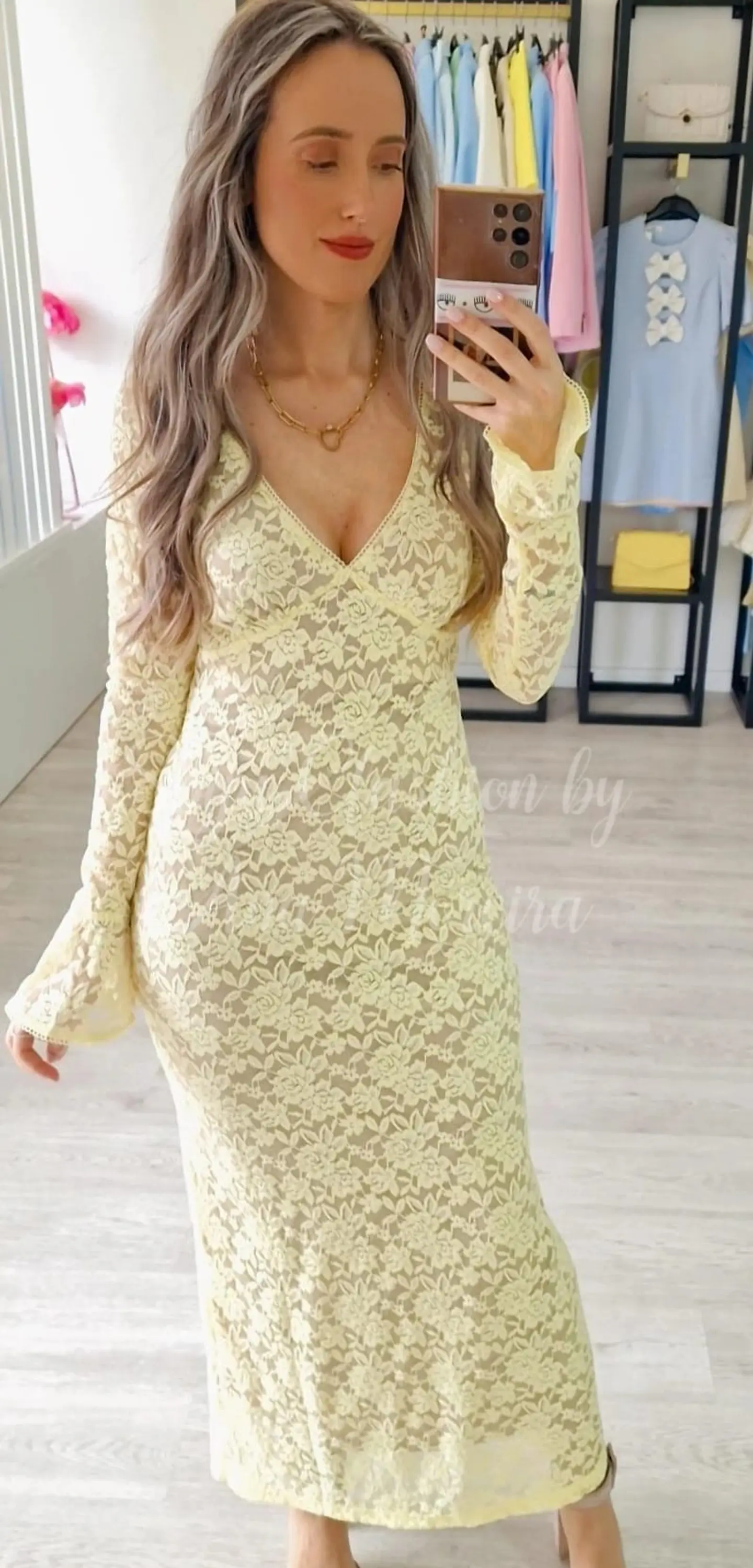 Vestido de Renda com Forro Bege 4