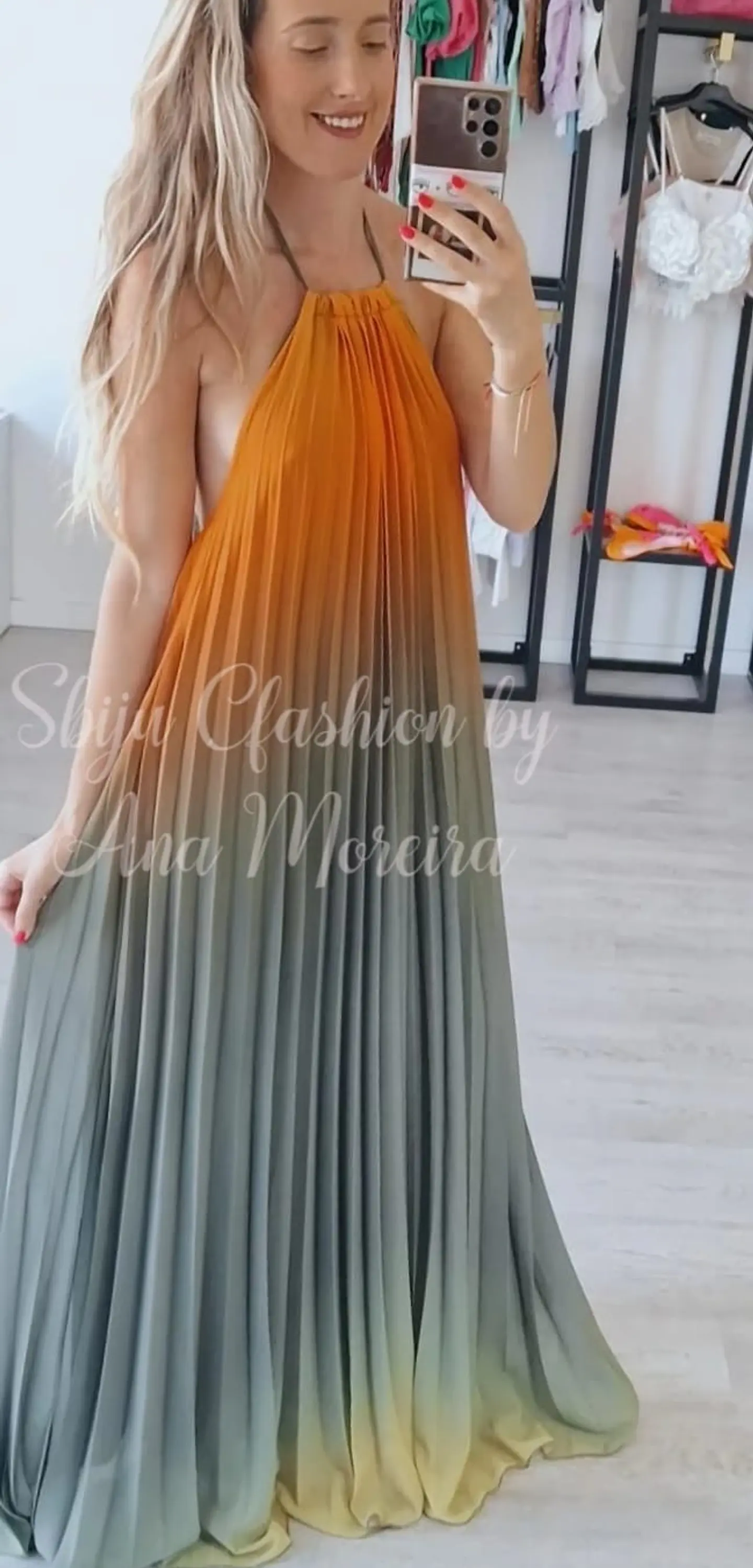 Vestido Plissado Sem Costas 7