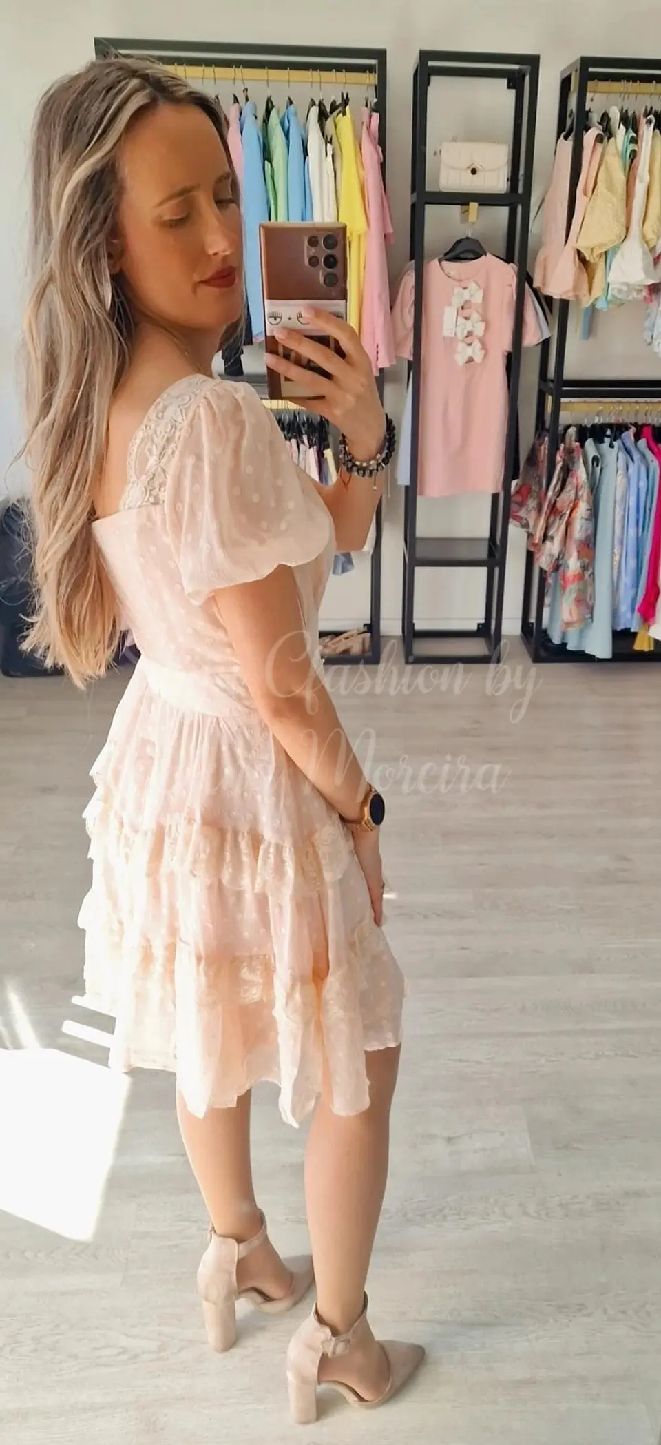 Vestido Lily McBee com Folhos 2
