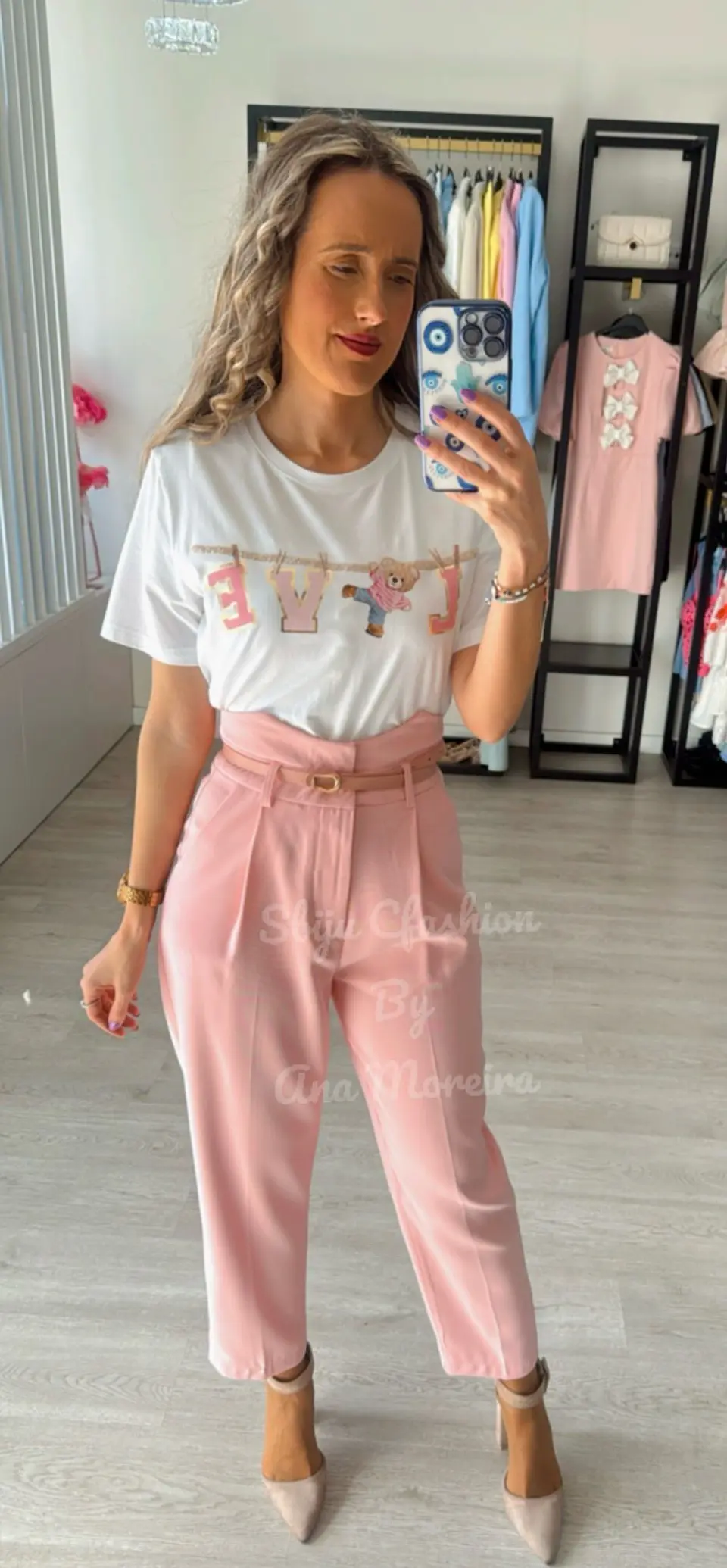T-shirt “Love” em Tons de Rosa  6