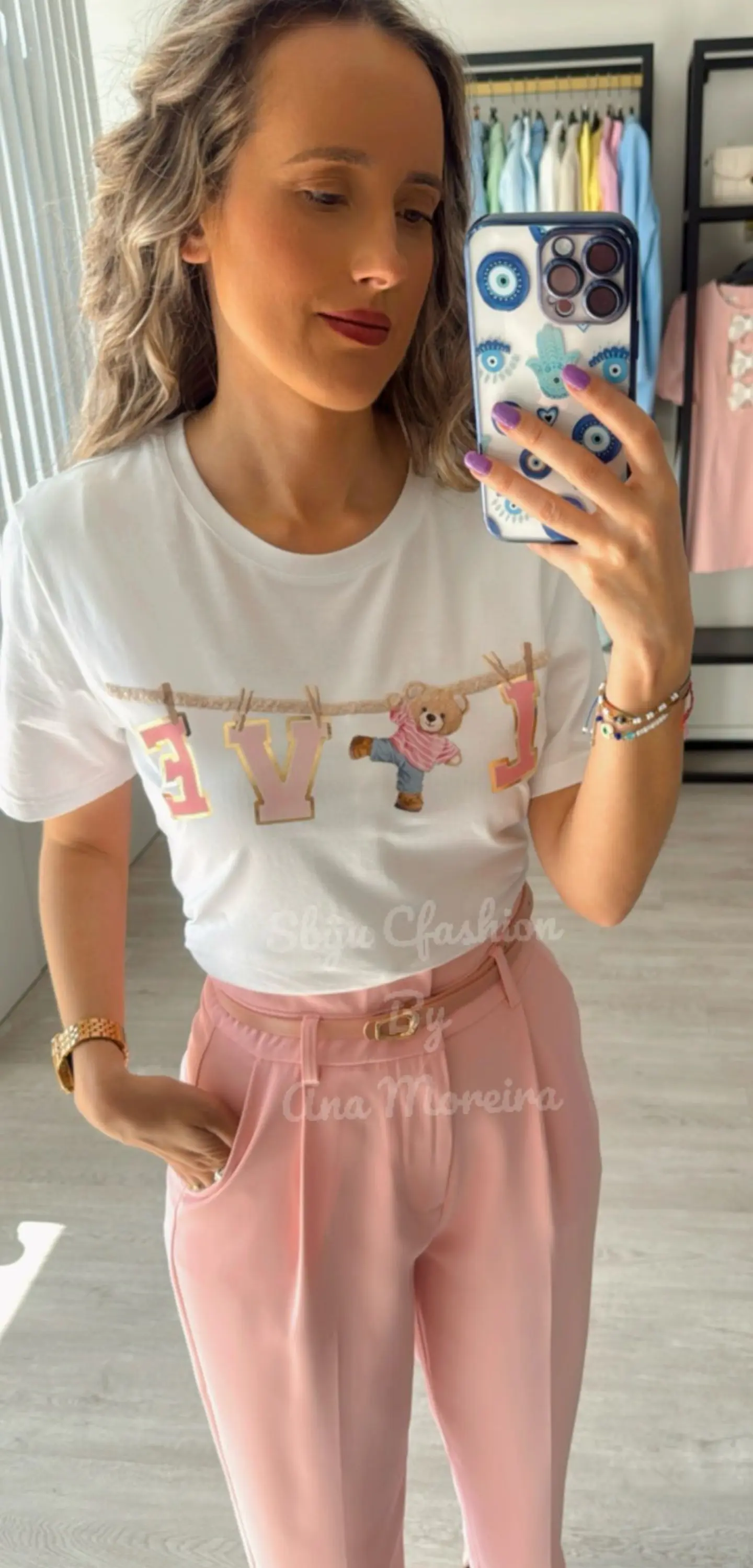T-shirt “Love” em Tons de Rosa  7