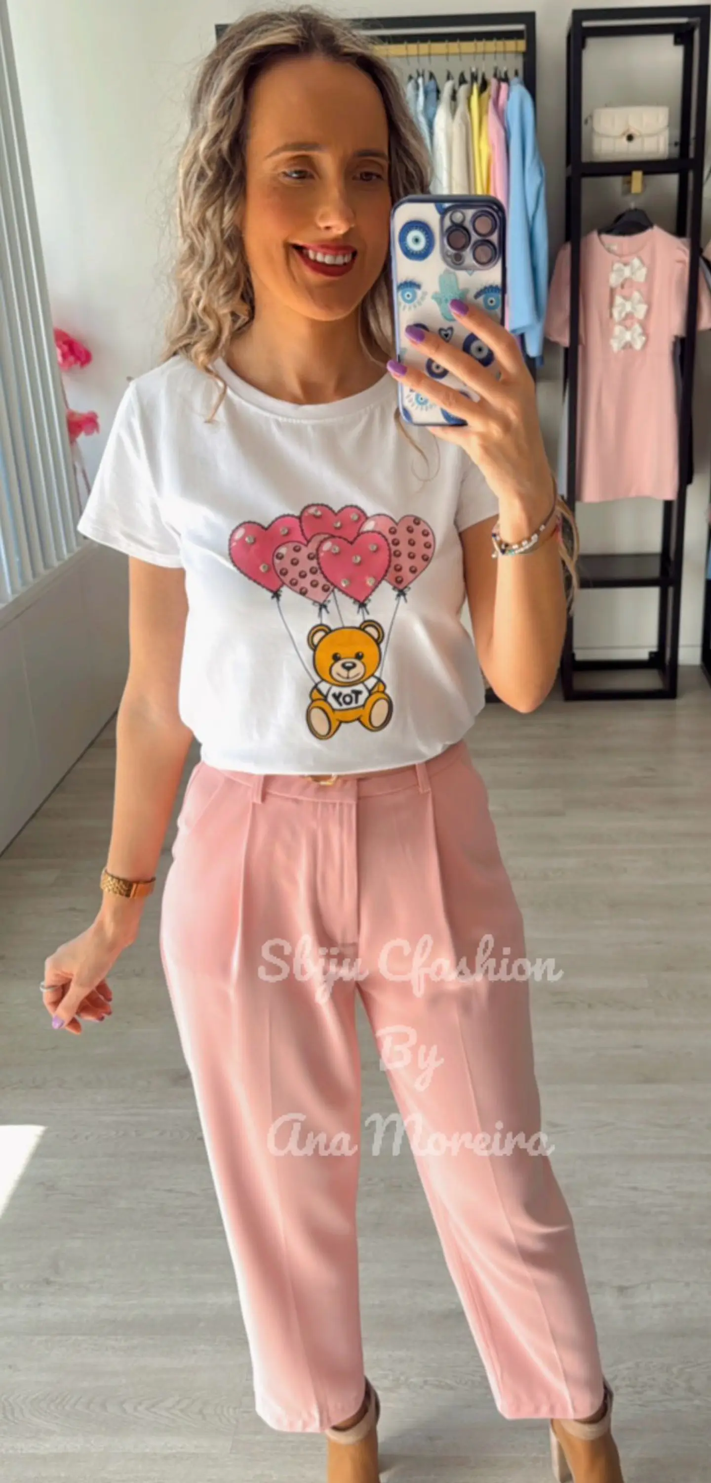 T-shirt “Urso com Balões em Forma de Coração”  4