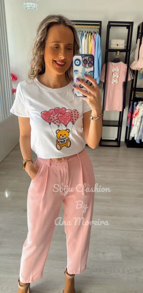 T-shirt “Urso com Balões em Forma de Coração” 