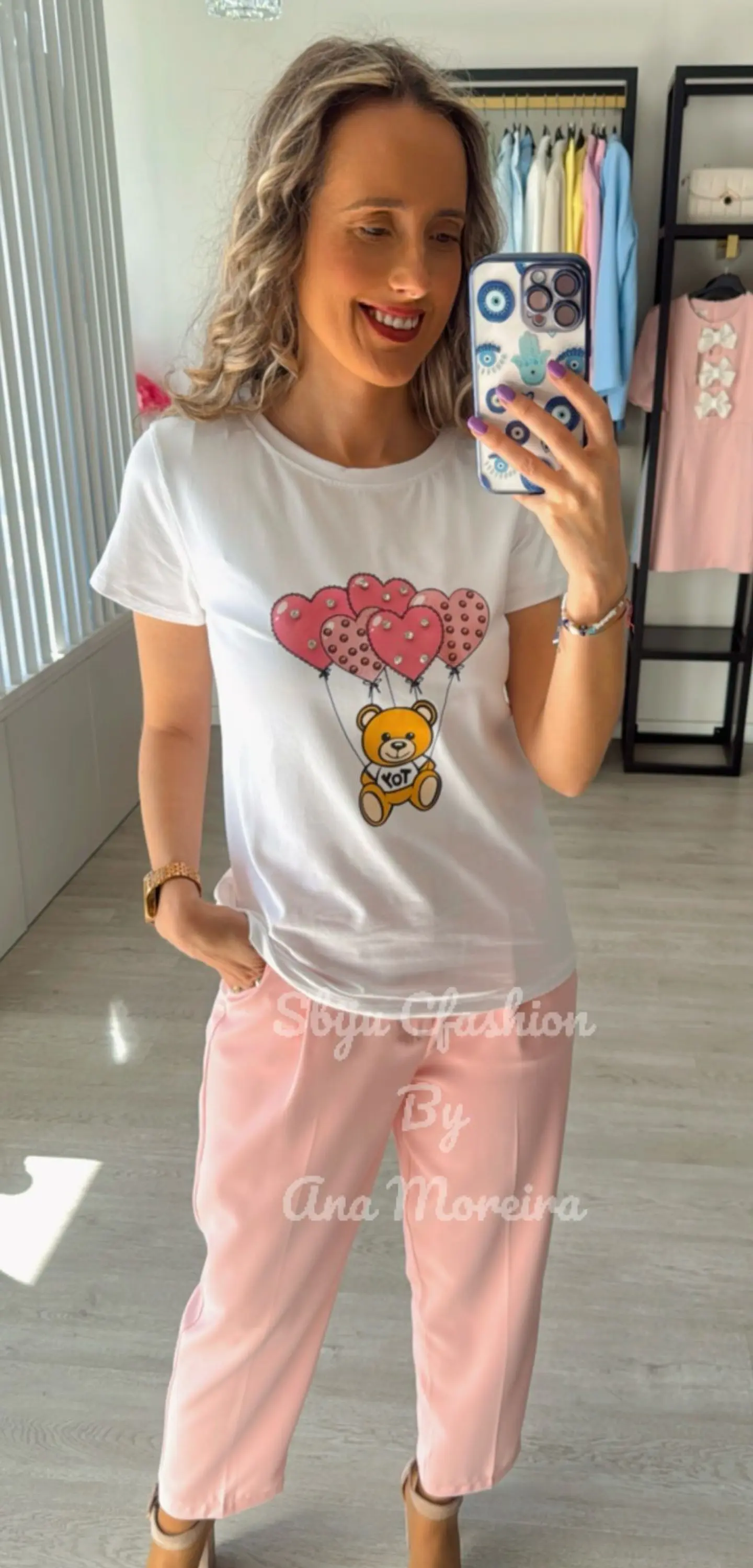 T-shirt “Urso com Balões em Forma de Coração”  2