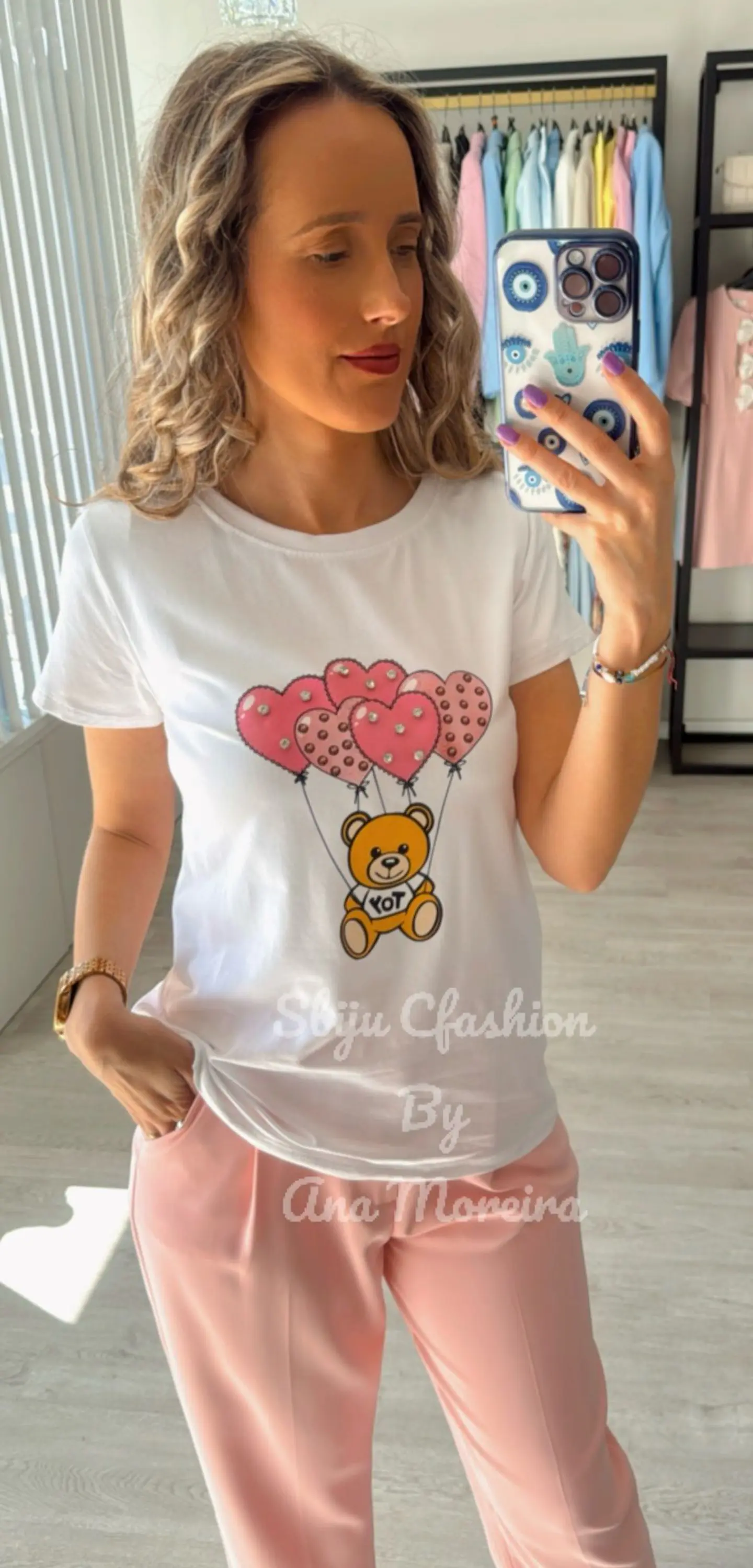 T-shirt “Urso com Balões em Forma de Coração”  6