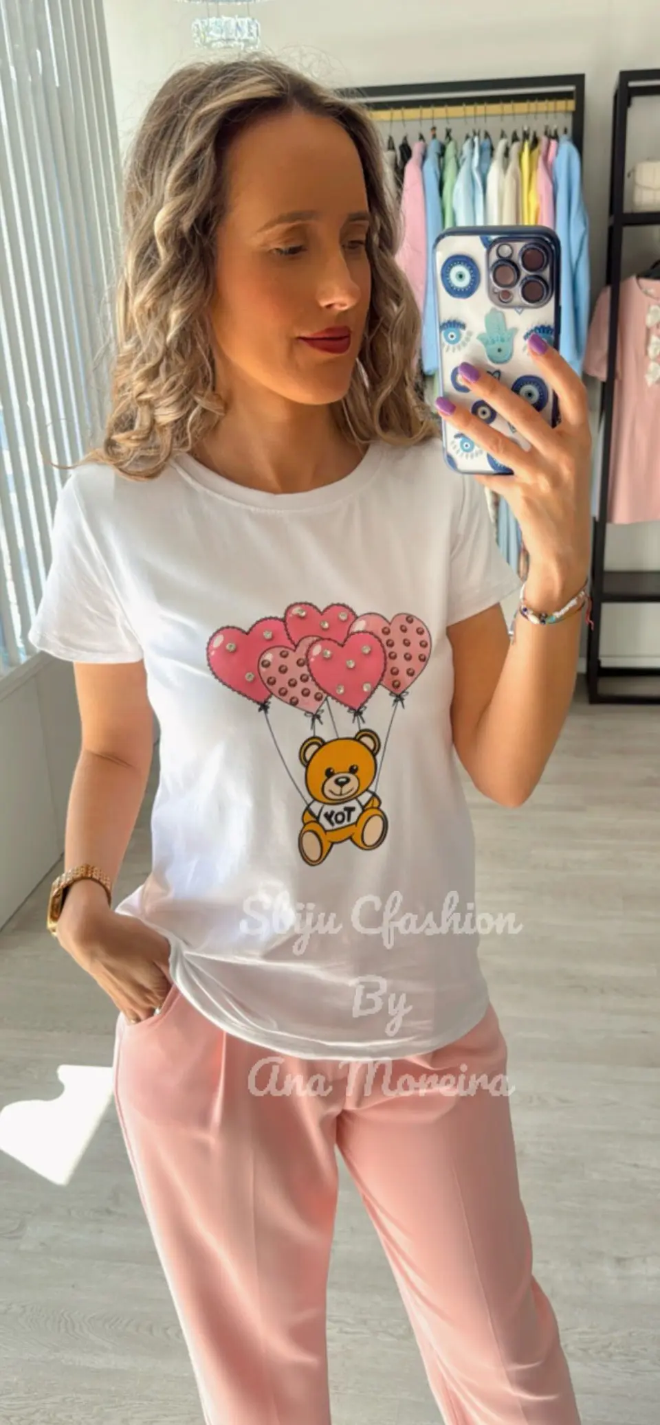 T-shirt “Urso com Balões em Forma de Coração”  6