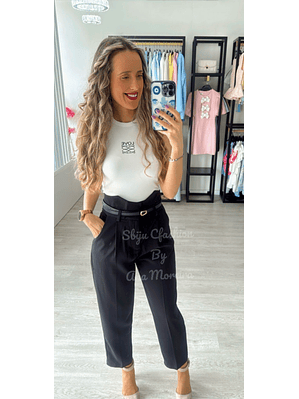 Calça de Cinta Subida com Cinto Incluído