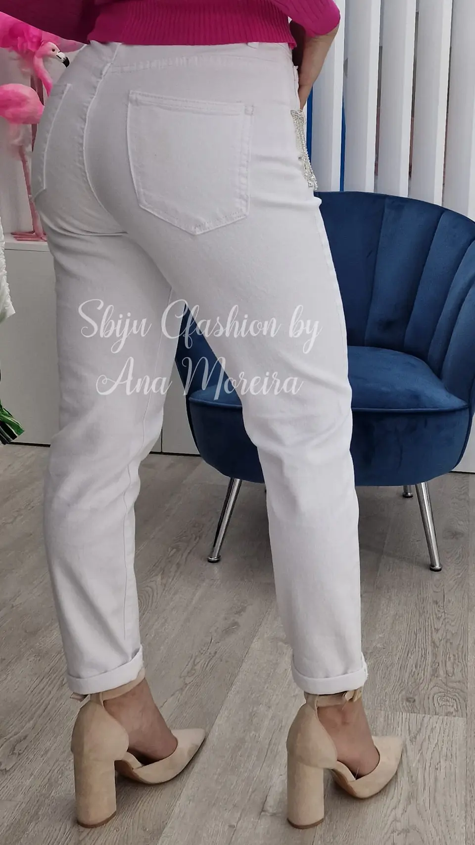 Calça com Detalhe de Brilhantes nos Bolsos  4