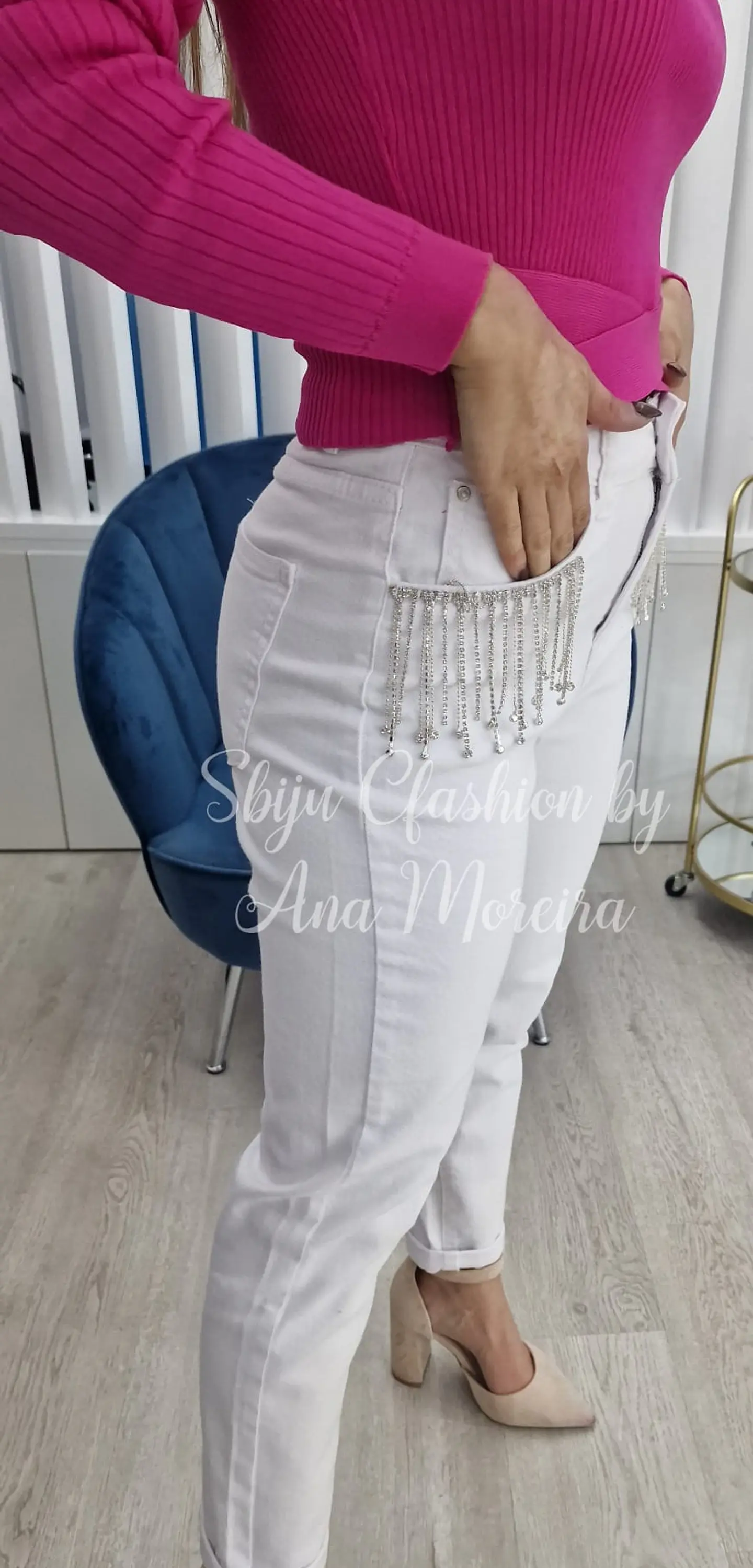 Calça com Detalhe de Brilhantes nos Bolsos  3