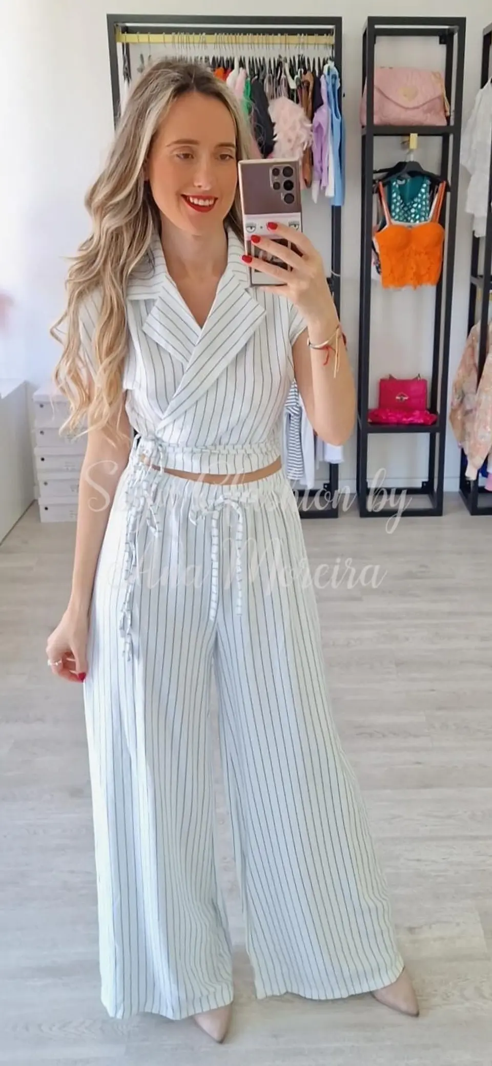 Conjunto Colete e Calça com Riscas - Tamanho Único 5