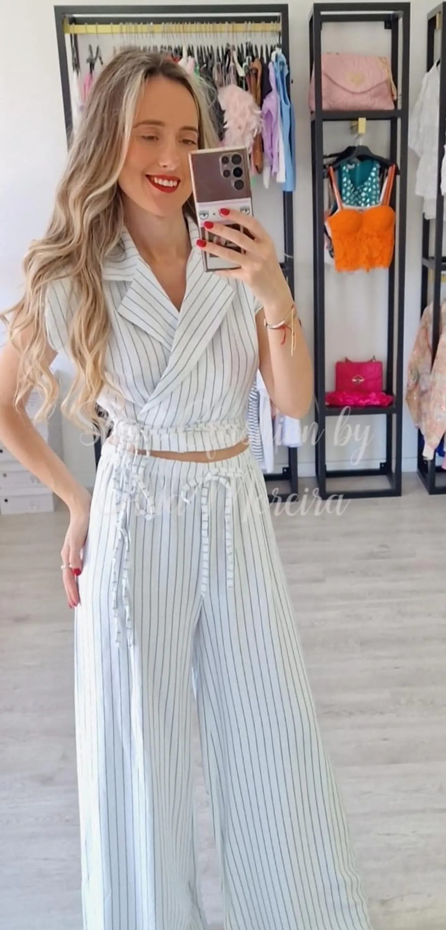 Conjunto Colete e Calça com Riscas - Tamanho Único 4