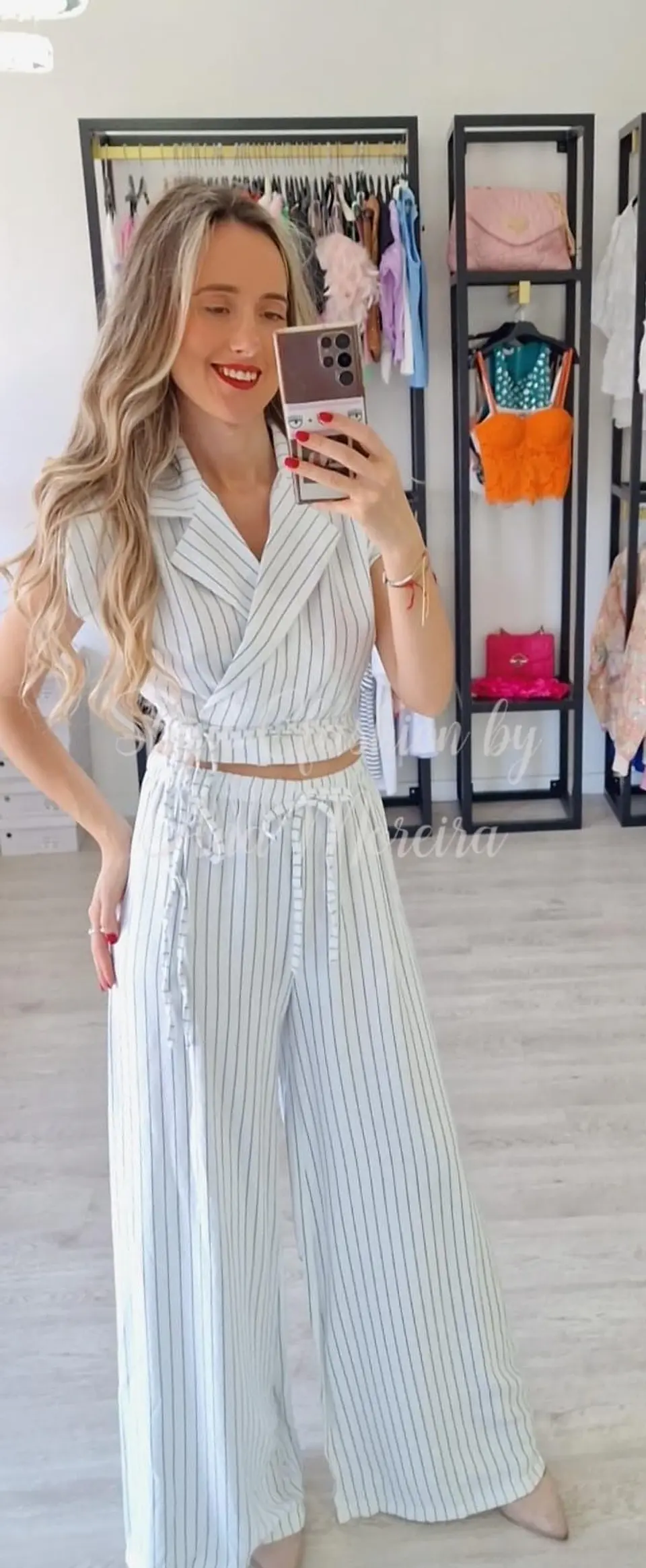 Conjunto Colete e Calça com Riscas - Tamanho Único 4