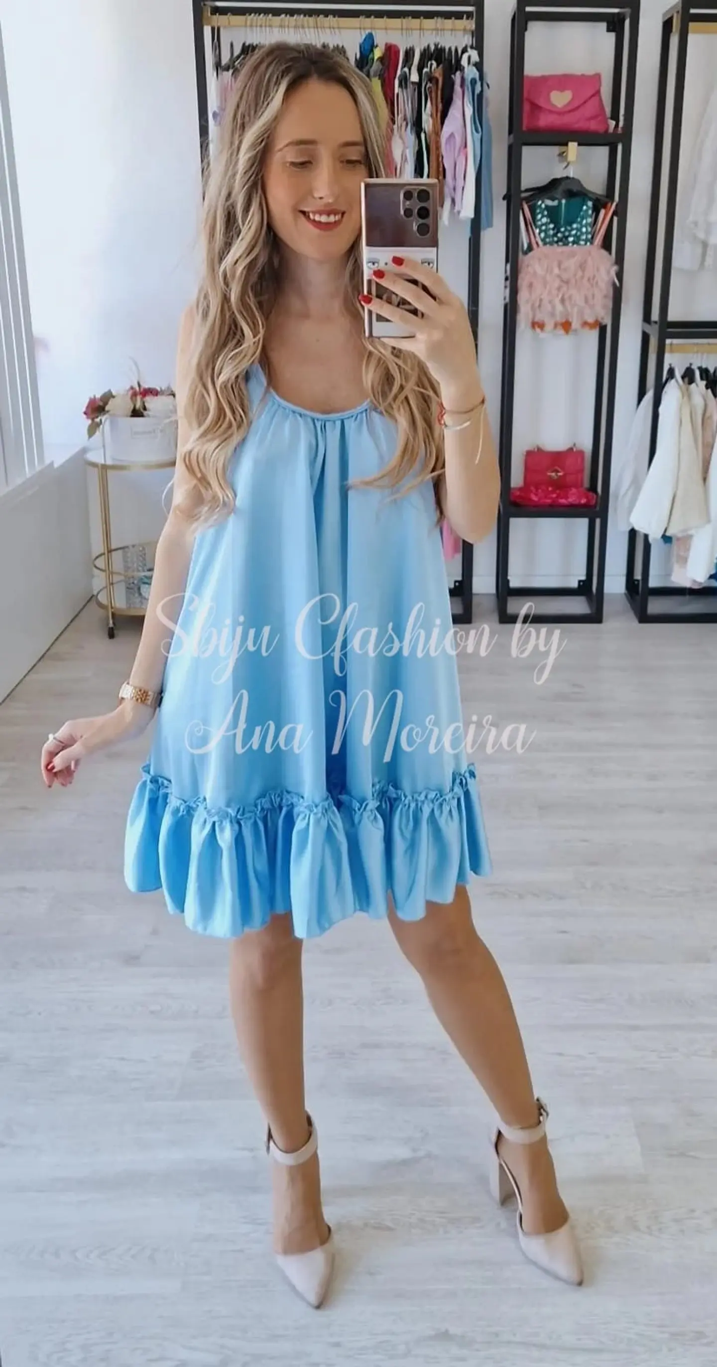 Vestido acetinado de alças com folho 3