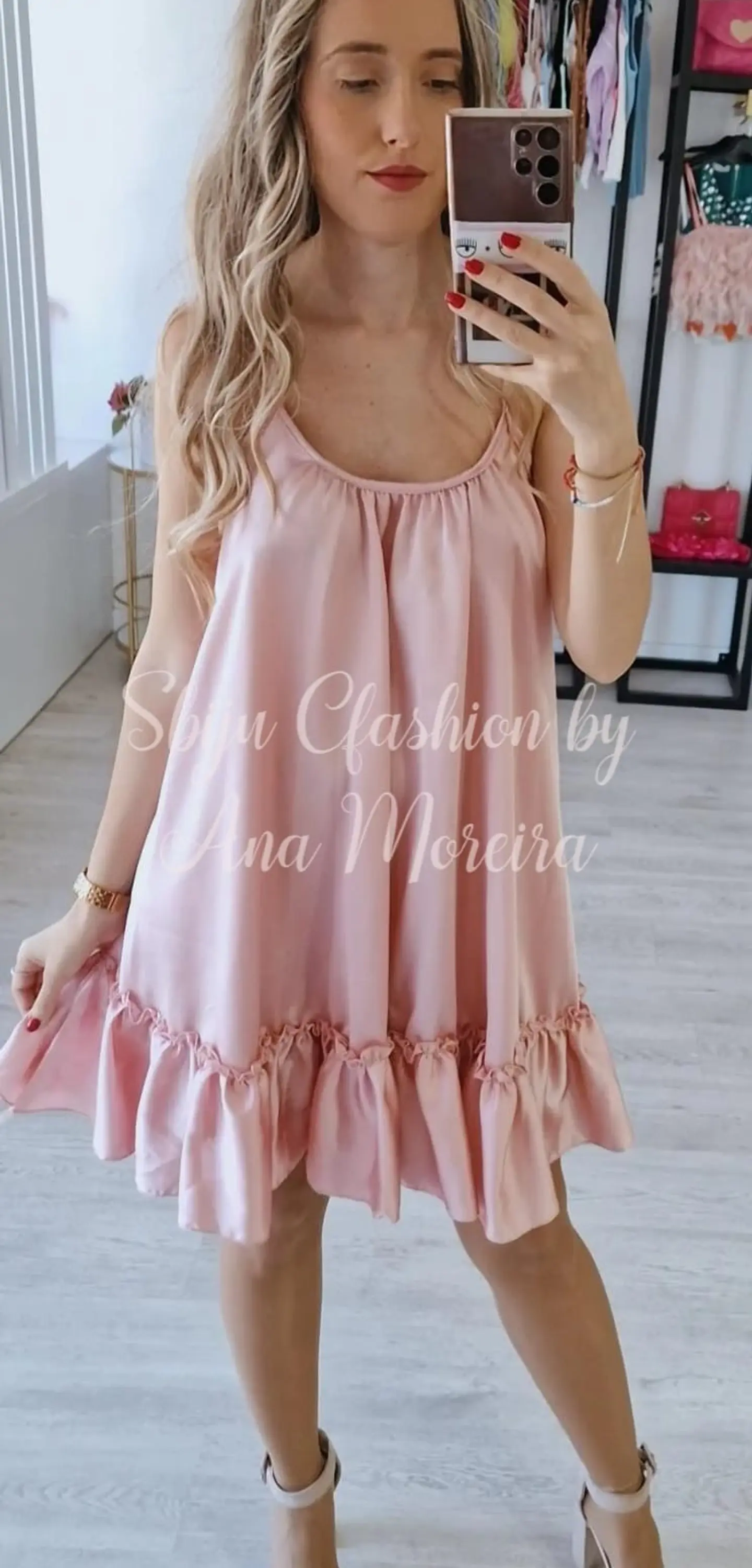 Vestido acetinado de alças com folho 7