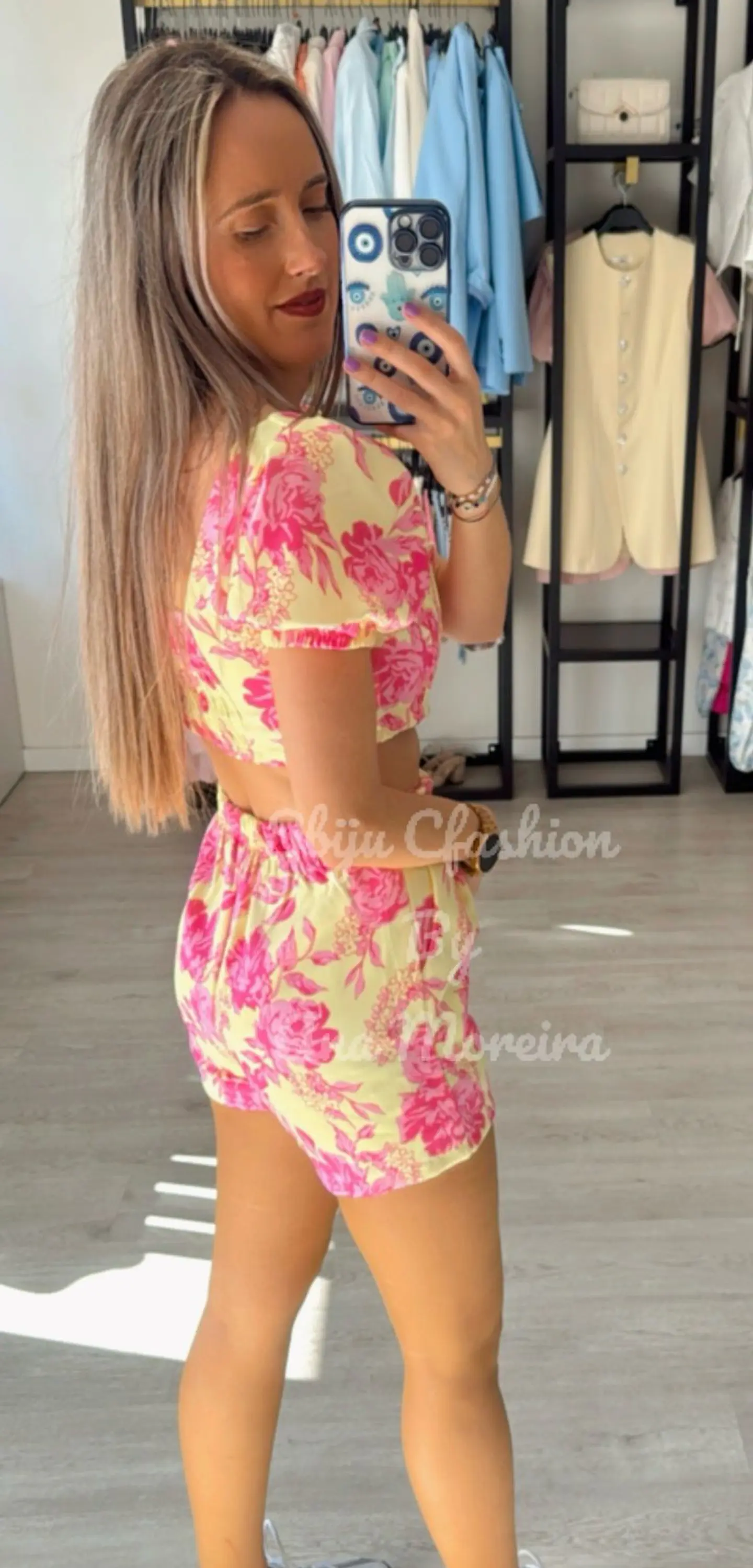 Conjunto estampado de top e calção 6