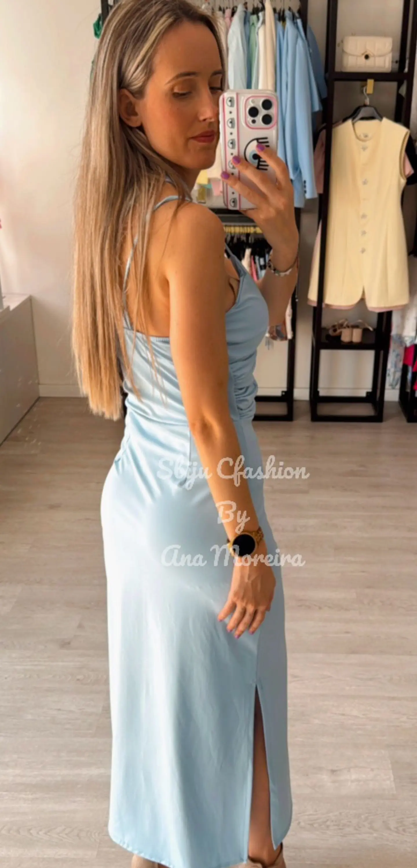 Vestido midi com racha lateral 2