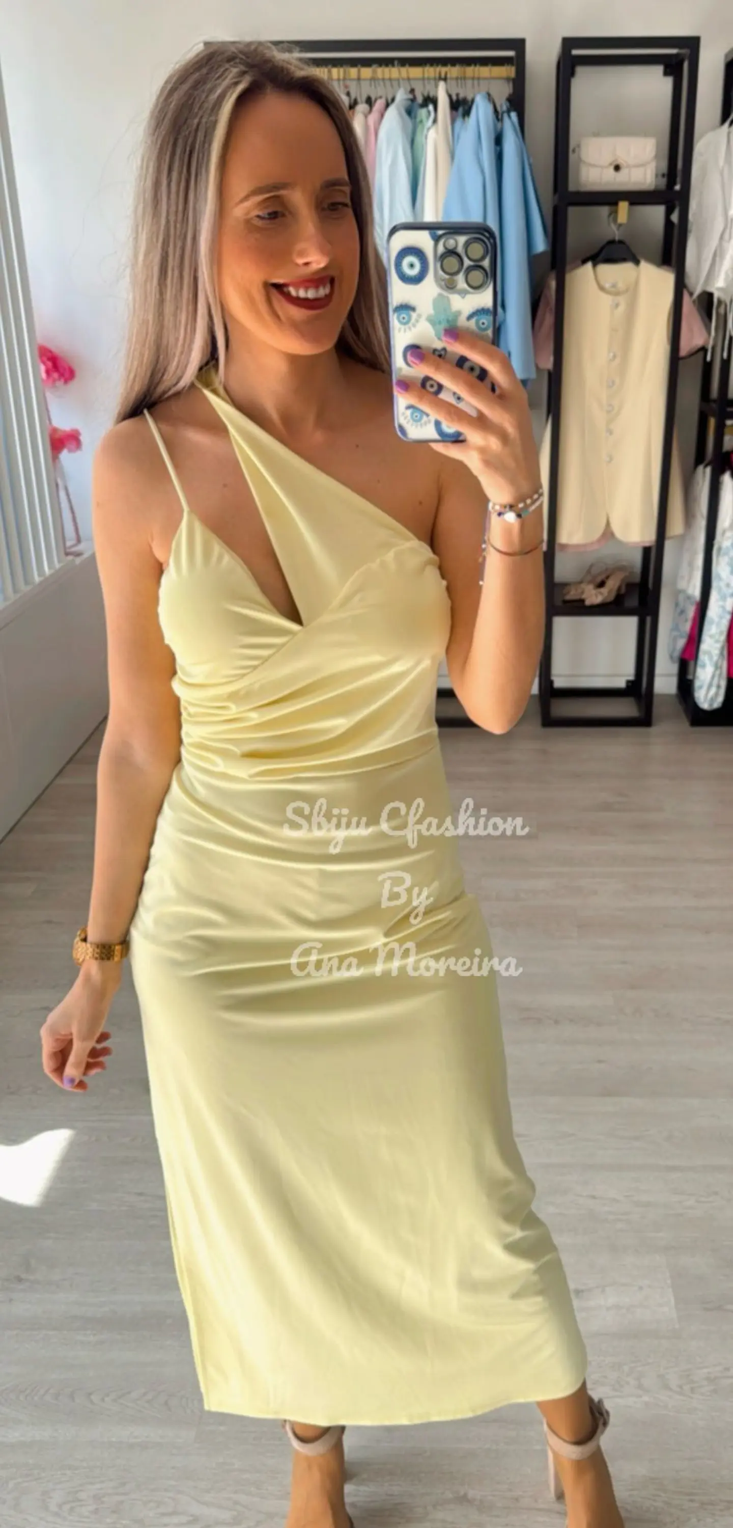 Vestido midi com racha lateral 6