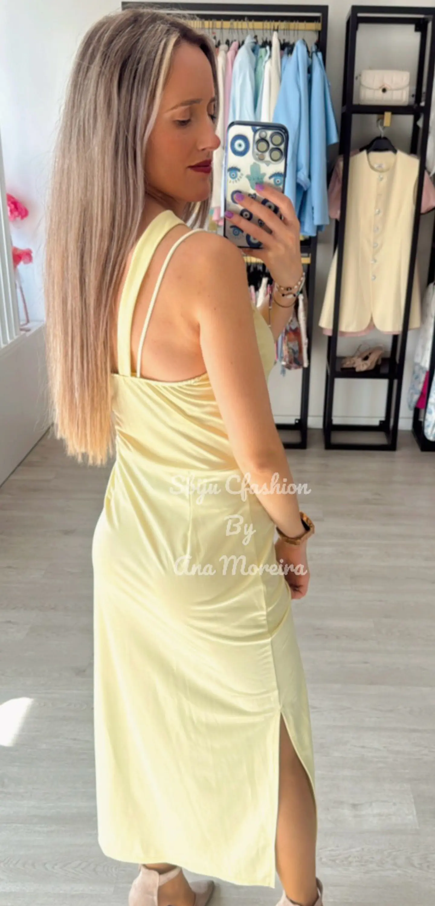 Vestido midi com racha lateral 7