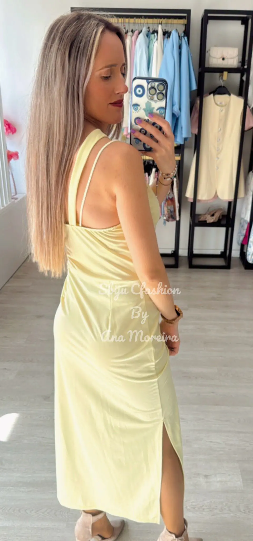 Vestido midi com racha lateral 7