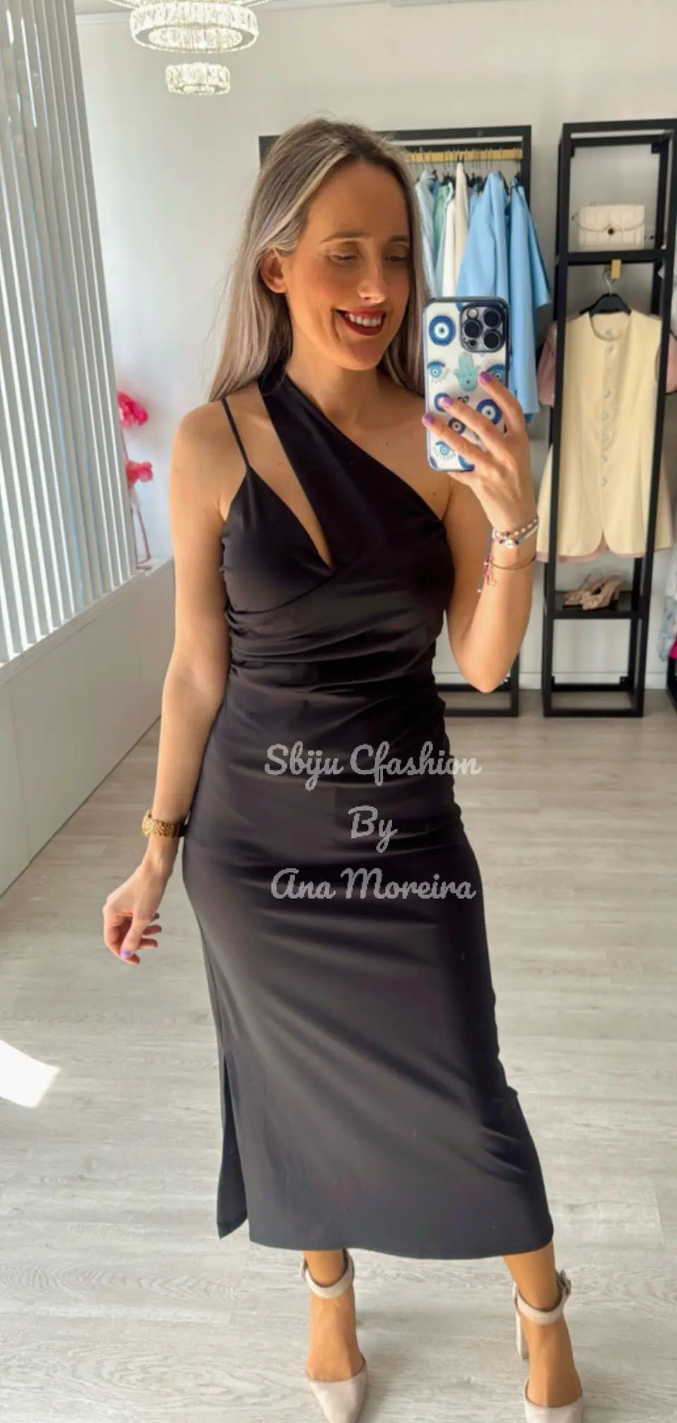 Vestido midi com racha lateral 15