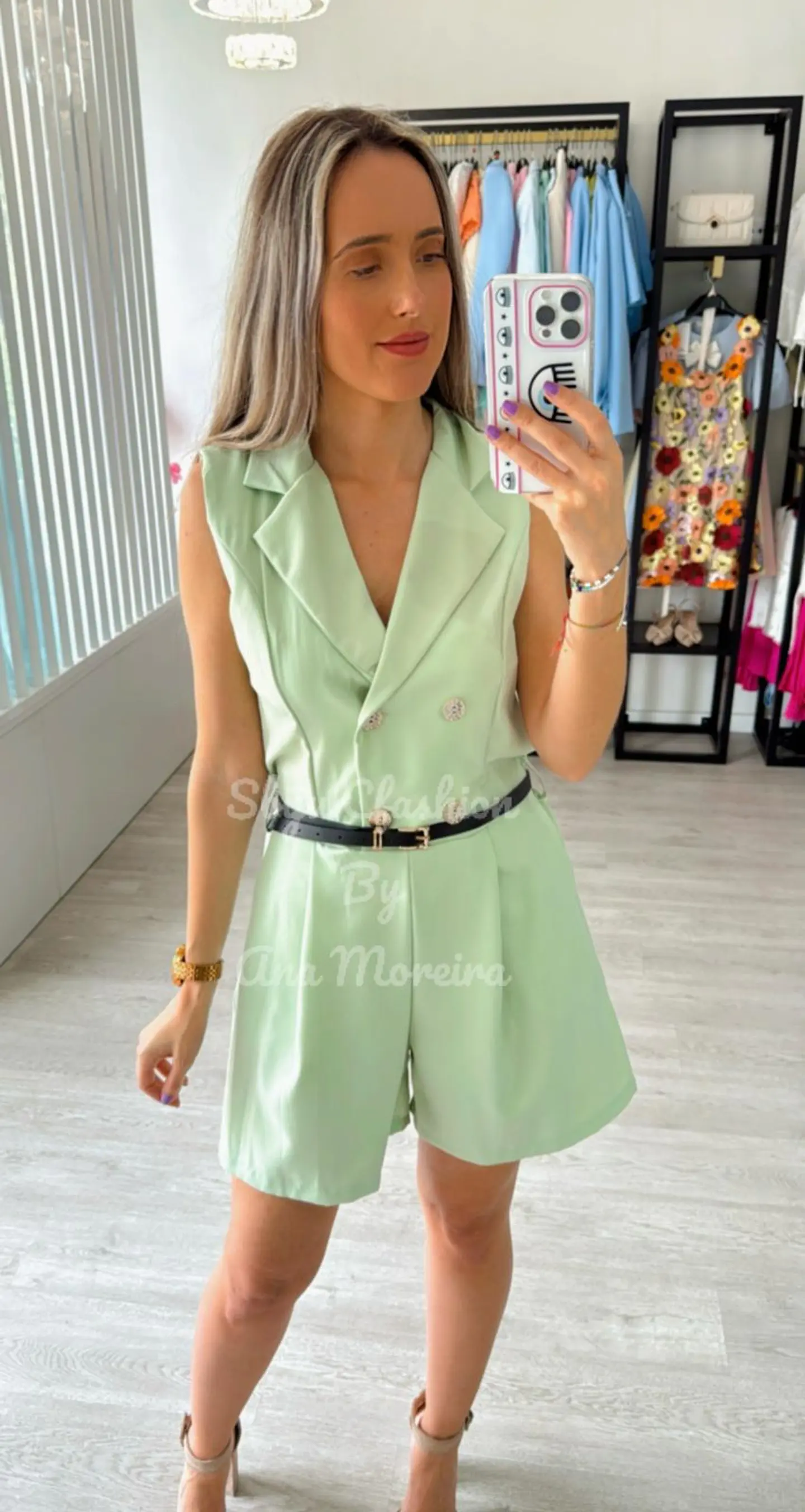 Macacão Calção em Tecido com Cinto 5