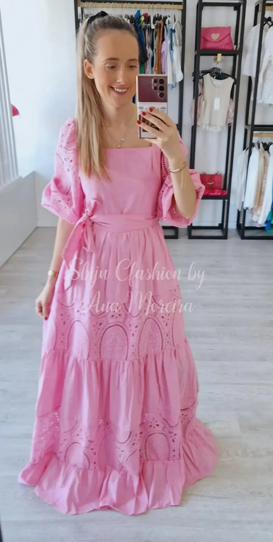 Vestido Comprido com Detalhes em Renda 2