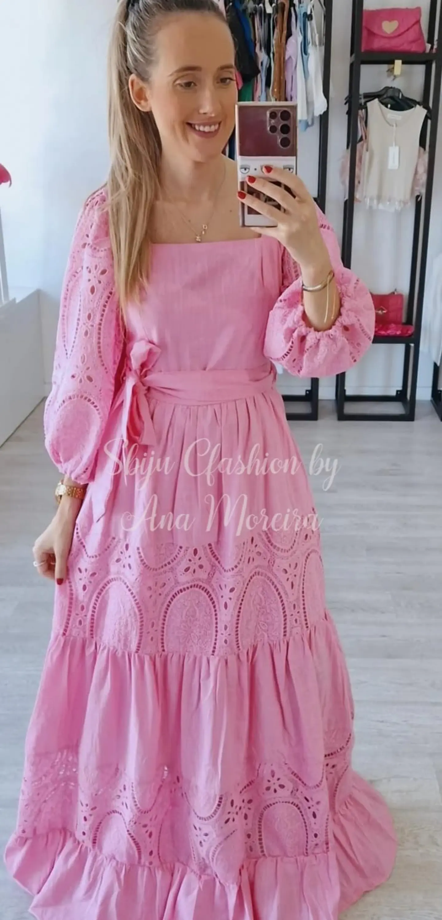Vestido Comprido com Detalhes em Renda 1