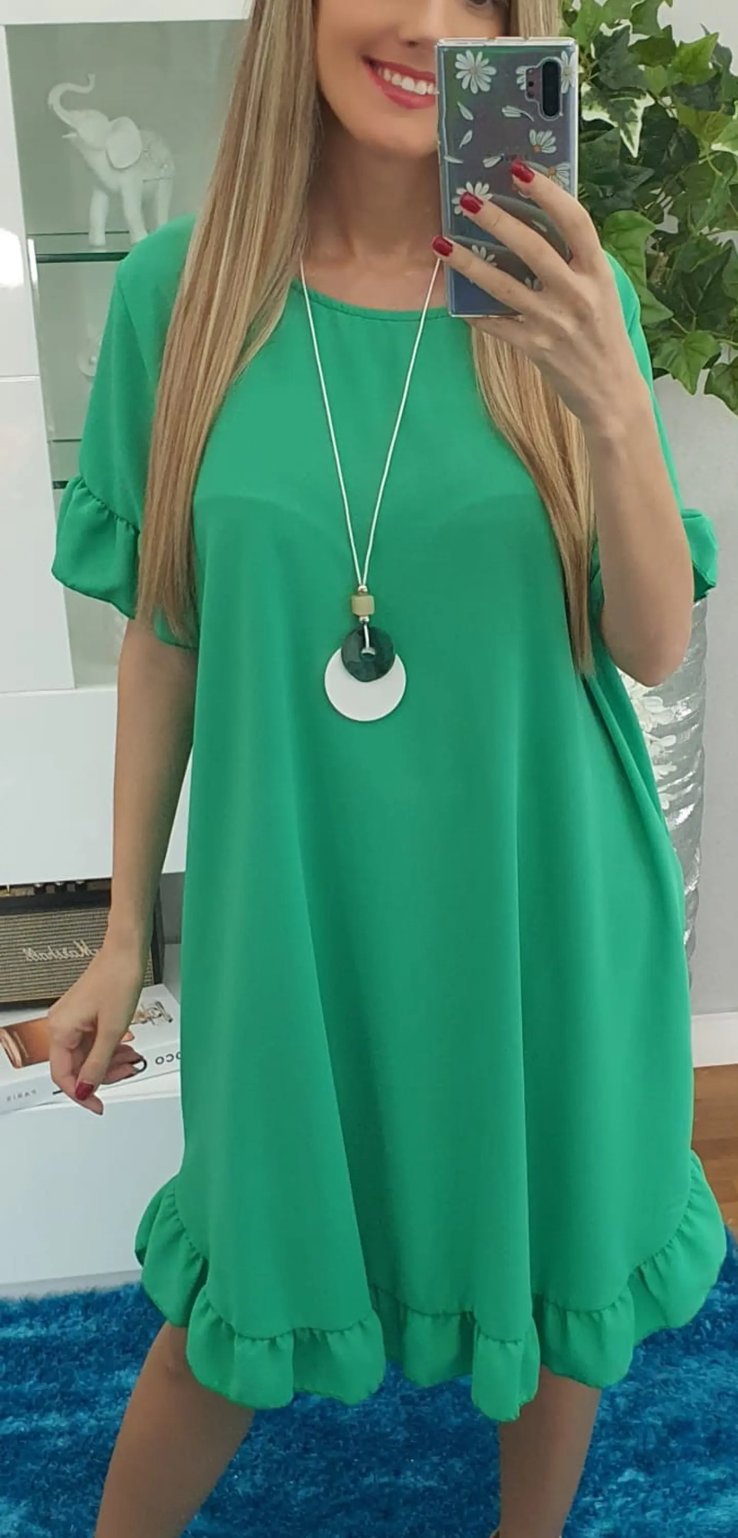 Vestido com Detalhe de Folho na Parte Inferior e Manga 6