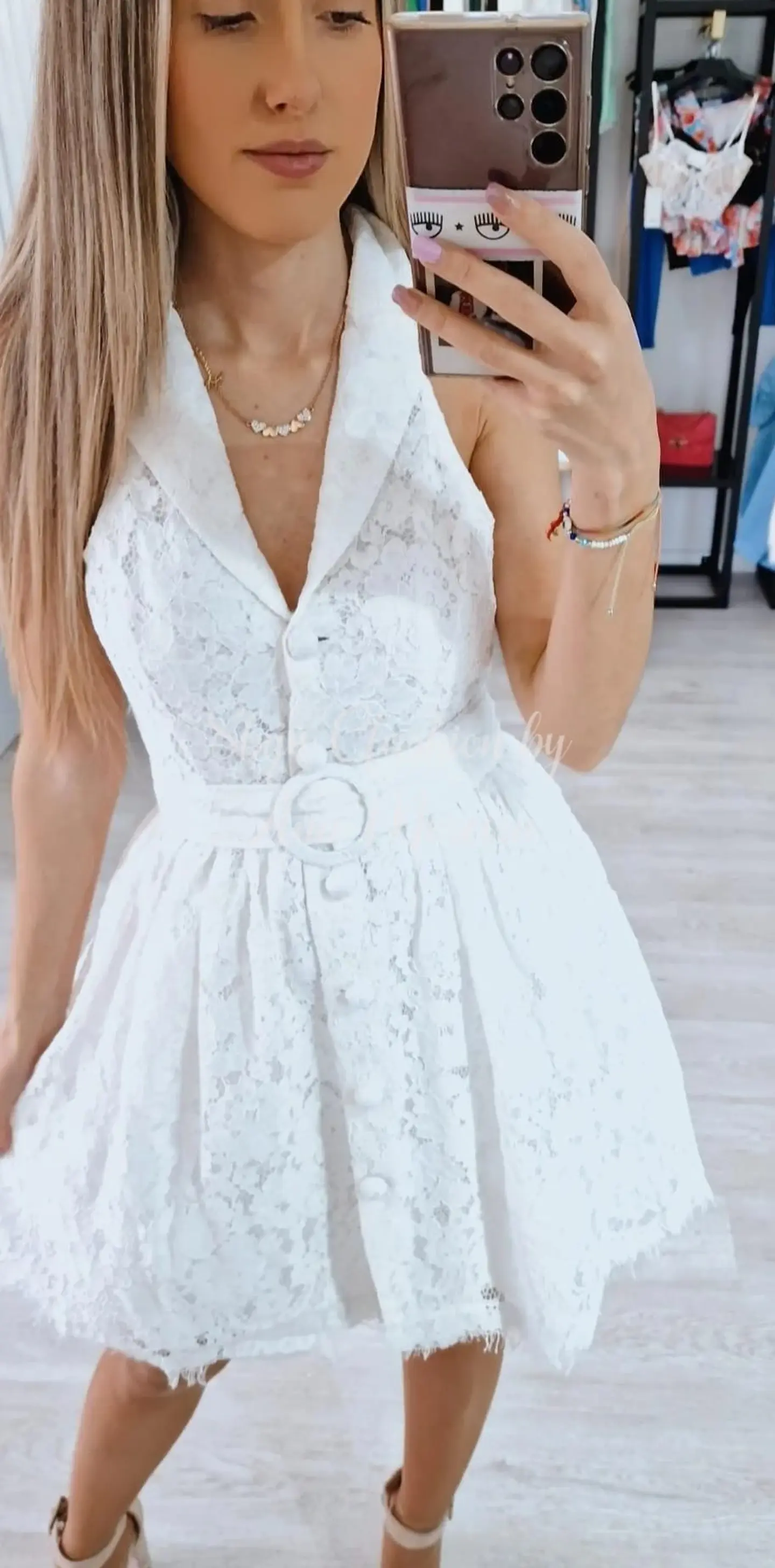 Vestido em renda com cinto 4