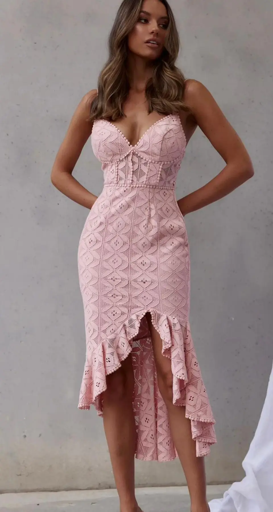 Vestido em renda Lily McBee 5