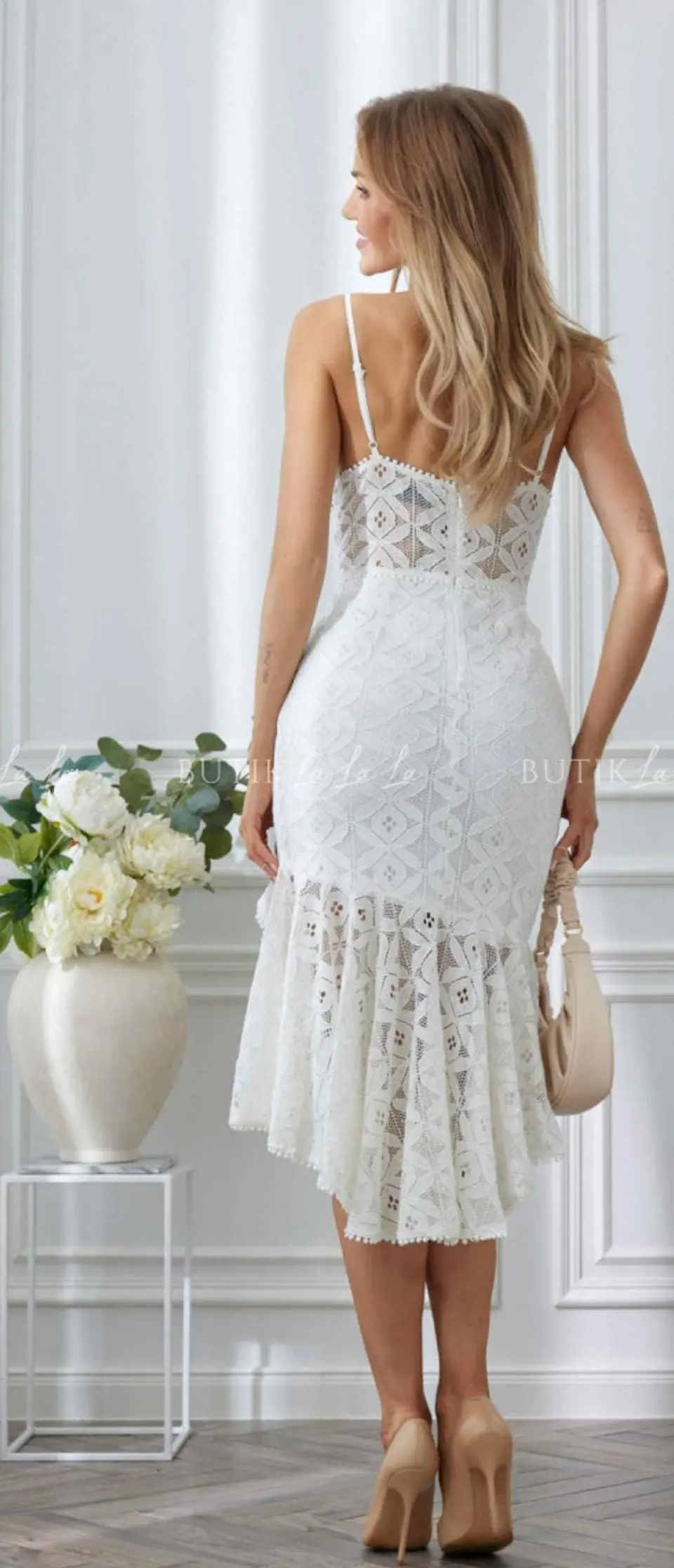 Vestido em renda Lily McBee 13