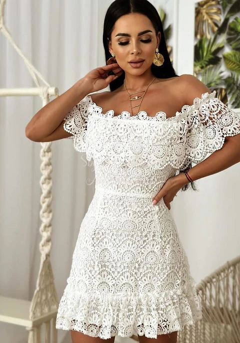 Vestido Forrado em Renda 