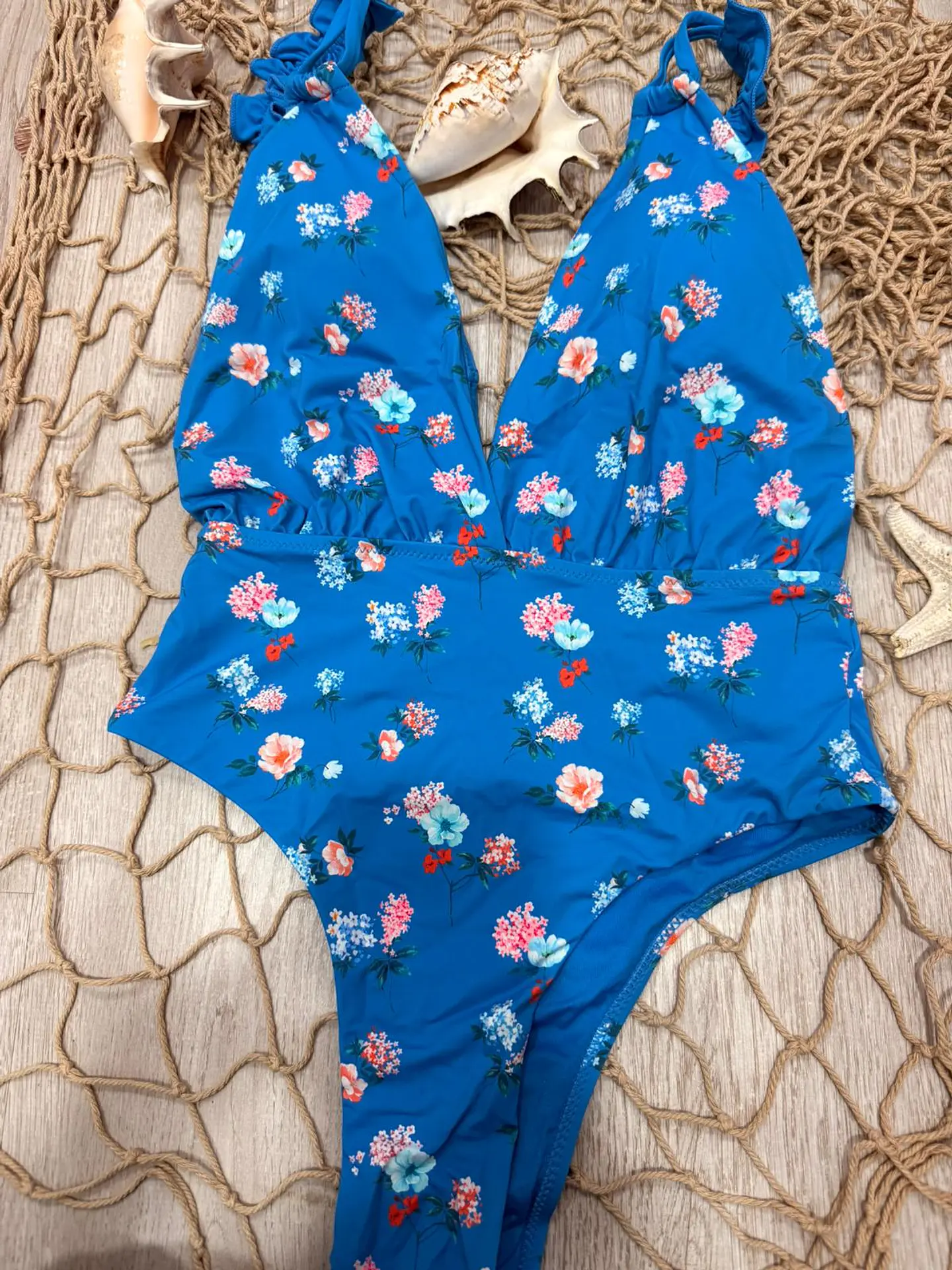 Fato de Banho Estampado com Copa e Decote em V 5