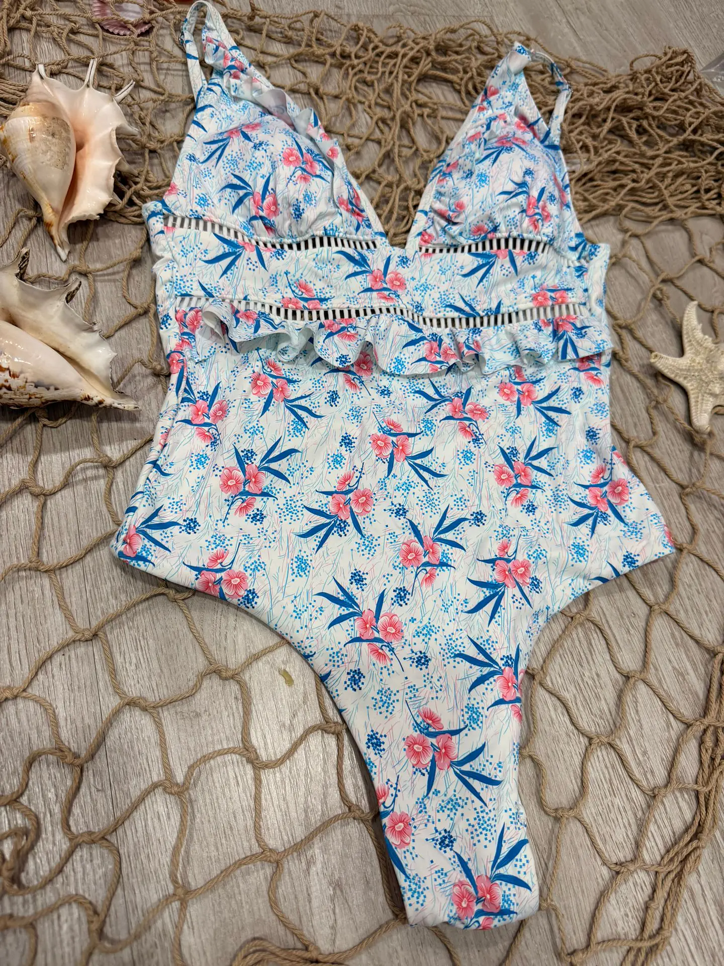Fato de Banho Estampado com Copa e Folho na Cintura 5