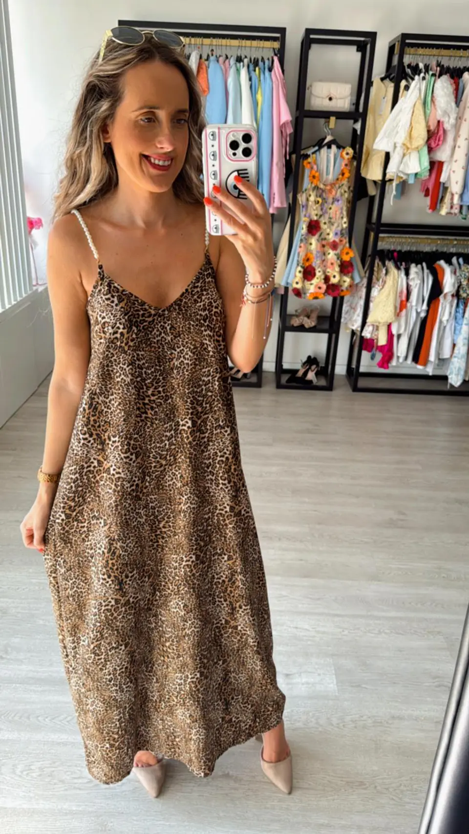 Vestido com Alças de Pérolas  1