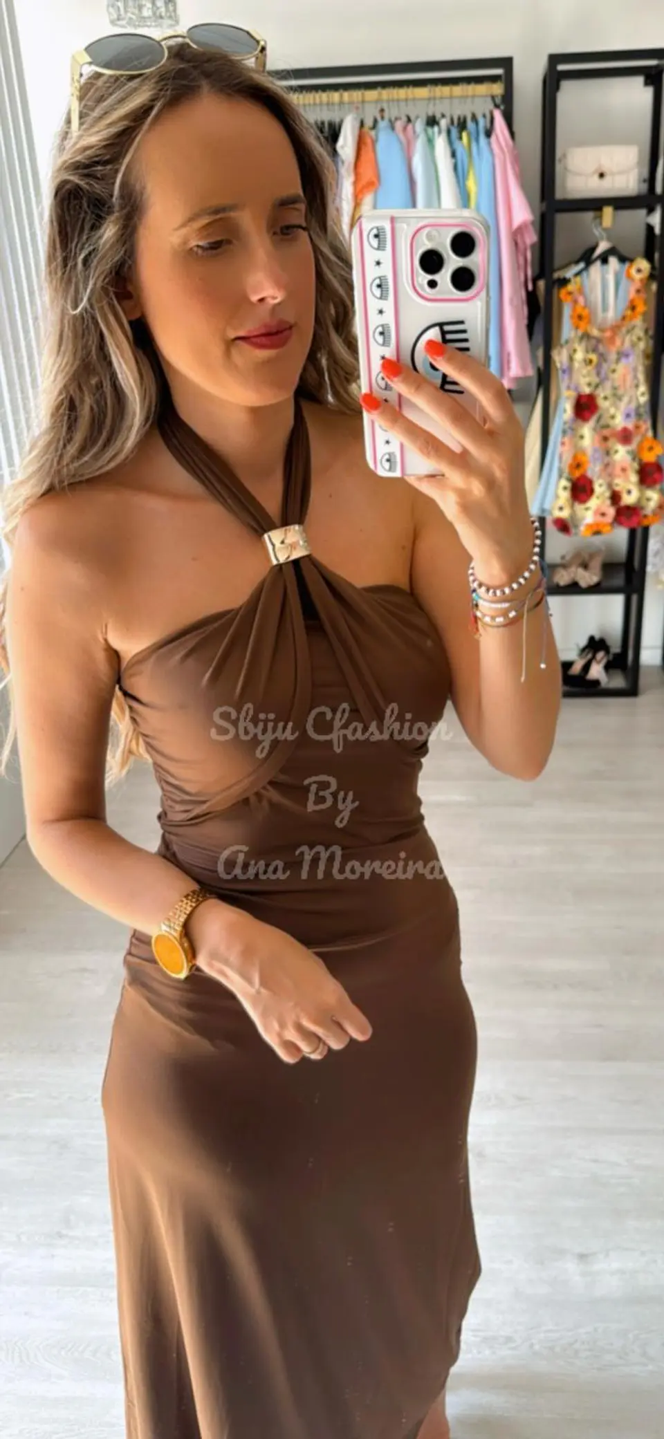 Vestido Comprido com Acessório Dourado no Peito 3