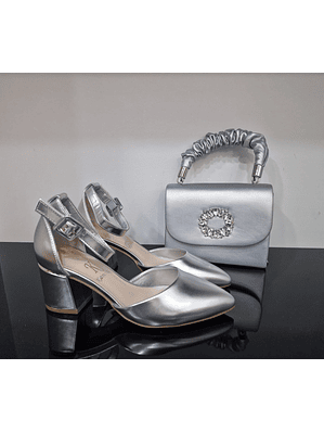 Sapatos prateados