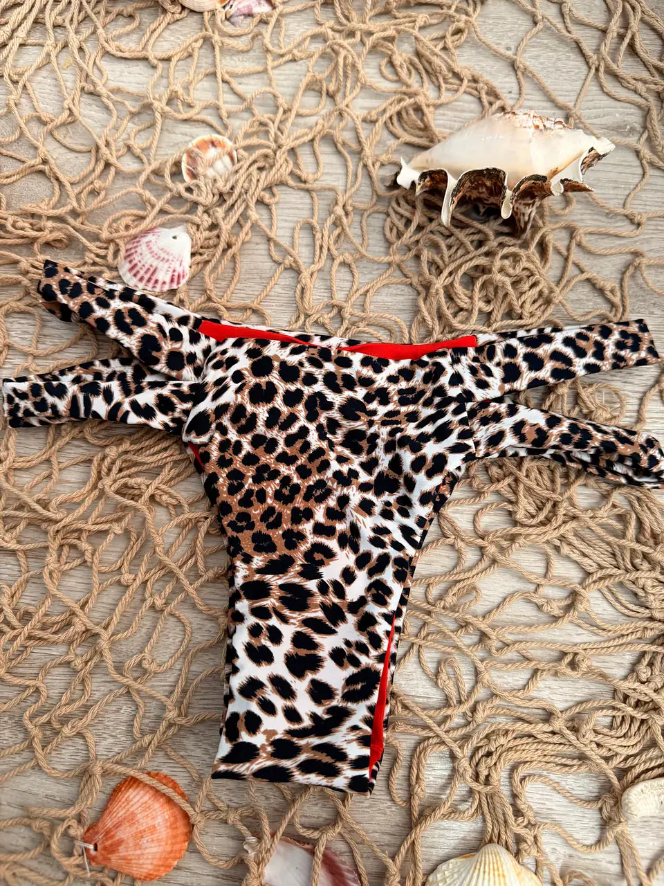 Conjunto de Biquíni Tigresa com Copa e Cueca de Duas Tiras 7