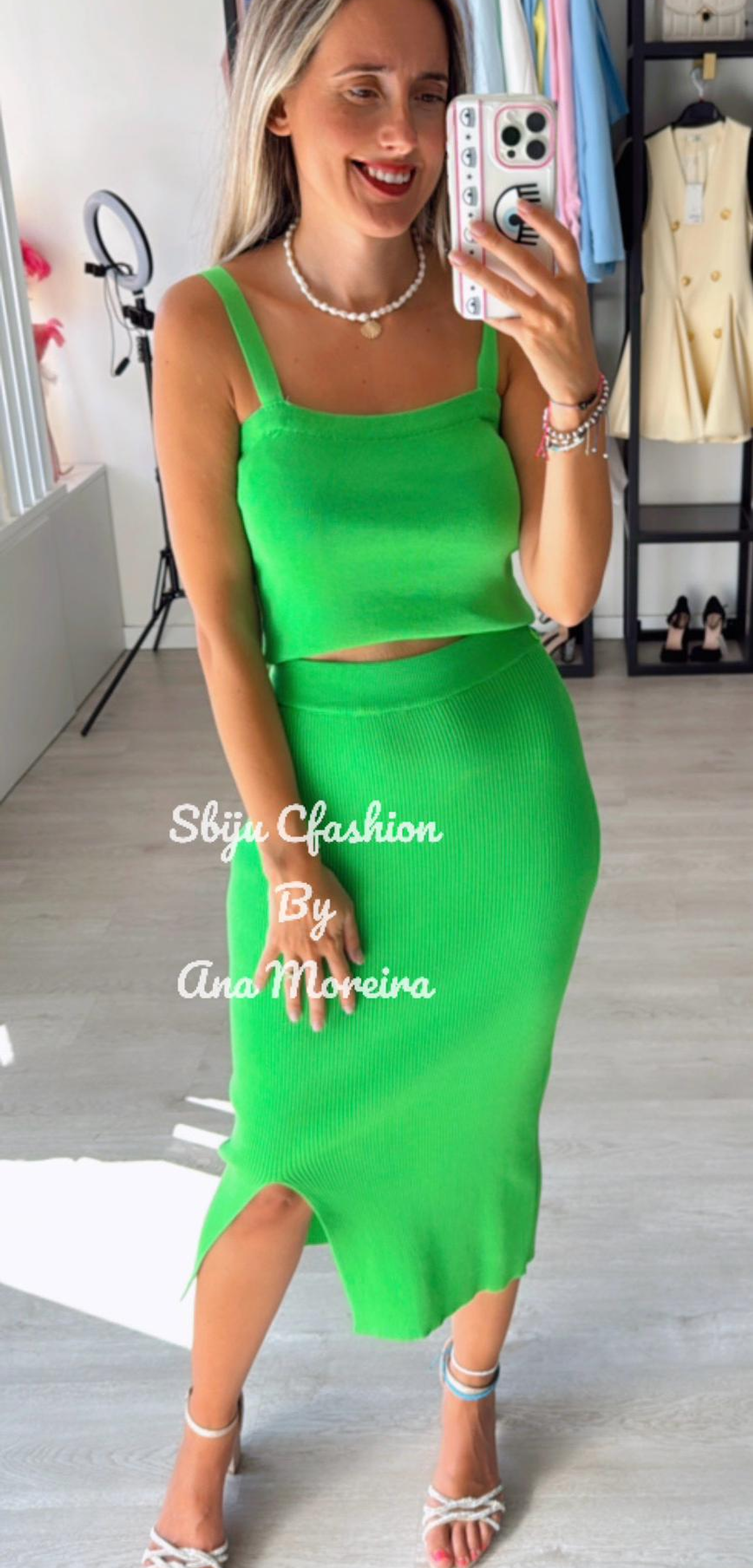 Conjunto de 3 Peças em Malha – Saia Midi, Top e Casaco 9