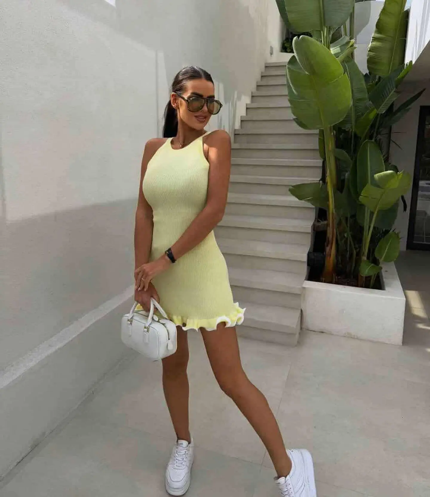 Vestido de Malha com Bainha Ruffle 13