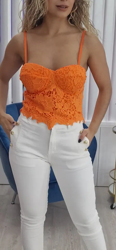 Crop Top com Copa