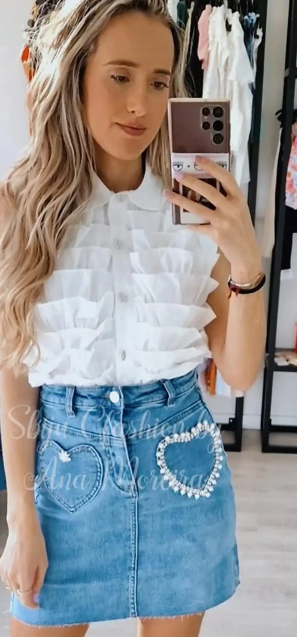 Blusa com folhos e detalhe de botões em coração brilhante 2