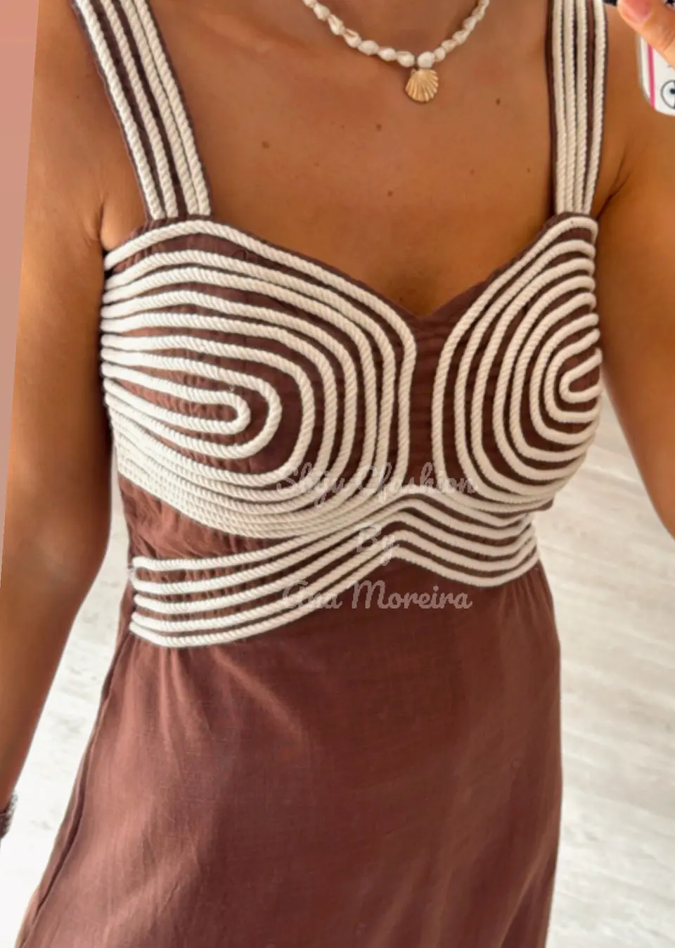 Vestido em linho com detalhes em corda 6