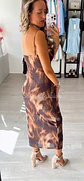 Vestido midi justo de alça estampado - Thumbnail 2