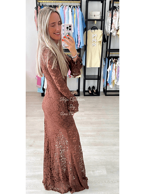 Vestido de Manga Comprida em Renda