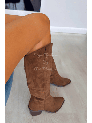 Bota texana castanha em camurça