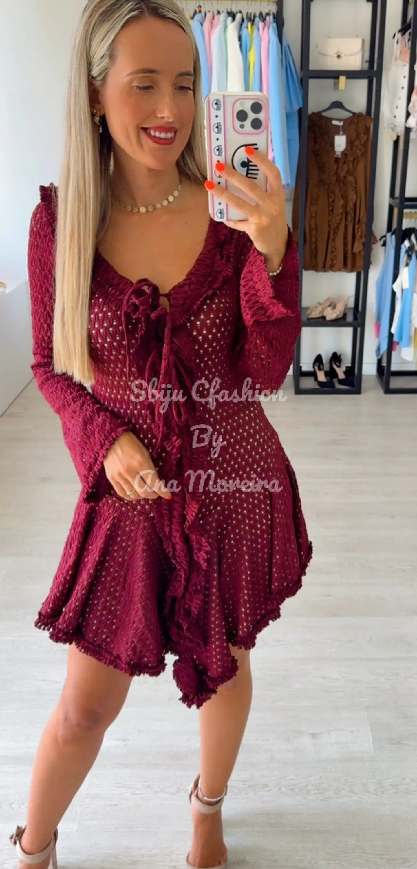 Vestido Rodado e Fluido com Detalhe de Folho 6